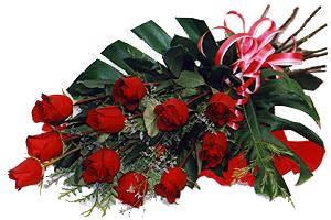 10 adet g�l buketi sade ve sik bir haldedir  Ankara Anadolu �i�ek�i ma�azas�  
