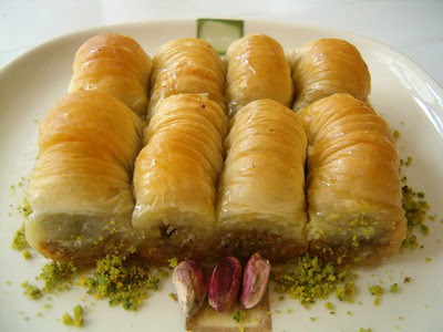 tatli gnder Essiz lezzette 1 kilo Fistikli Sari Burma  Ankara Anadolu cicekciler , cicek siparisi 