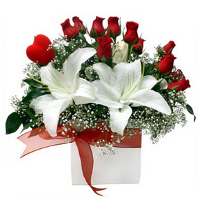  Ankara Anadolu �i�ek�i ma�azas�  1 dal kazablanka 11 adet k�rm�z� g�l vazosu