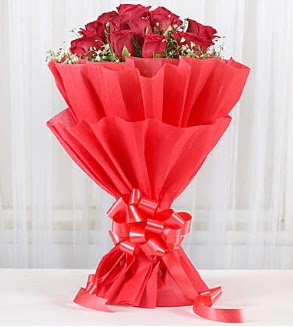 12 adet k�rm�z� g�l buketi  Ankara Anadolu hediye �i�ek yolla 