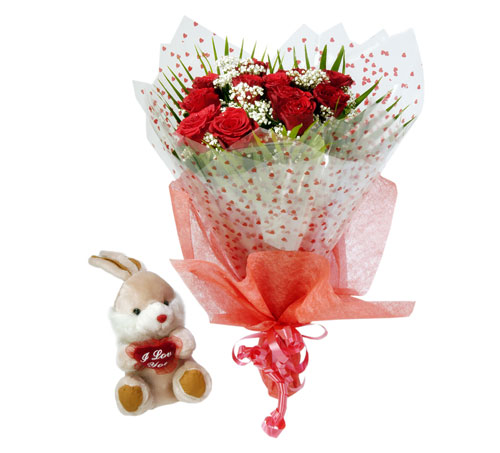 10 adet kirmizi gül buketi ve hediye oyuncak  Ankara Anadolu çiçek mağazası , çiçekçi adresleri 