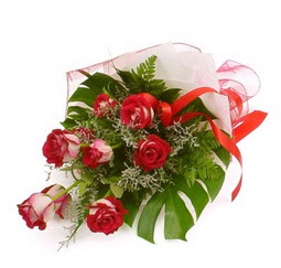 Çiçek gönder 9 adet kirmizi gül buketi  Ankara Anadolu çiçek siparişi vermek 