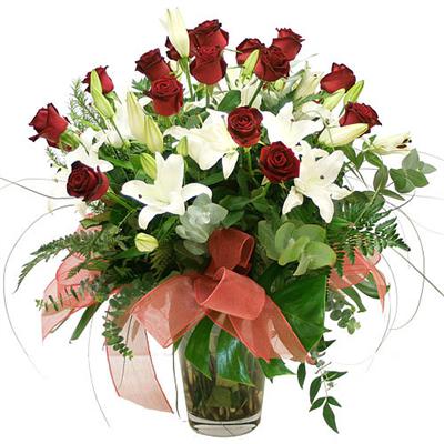 iste kaliteli �r�nler vazosu �i�ekleri