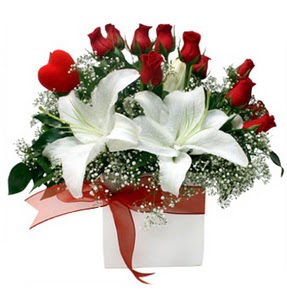  Ankara Anadolu �i�ek�i ma�azas�  1 dal kazablanka 11 adet k�rm�z� g�l vazosu