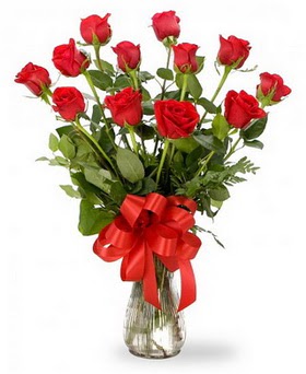  Ankara Anadolu çiçek , çiçekçi , çiçekçilik  12 adet kırmızı güllerden vazo tanzimi