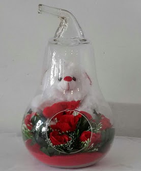 Orta boy cam armut Ayıcık ve yapay güller  Ankara Anadolu çiçekçi telefonları 